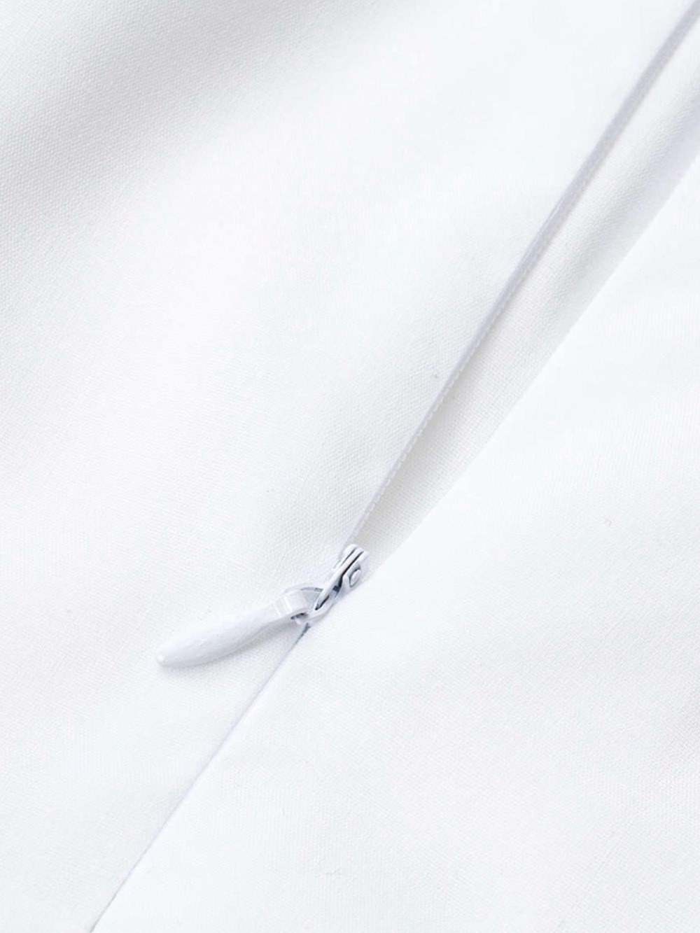 White Button-Front Wide-Leg Jumpsuit with Pockets - Picture 5 of 6